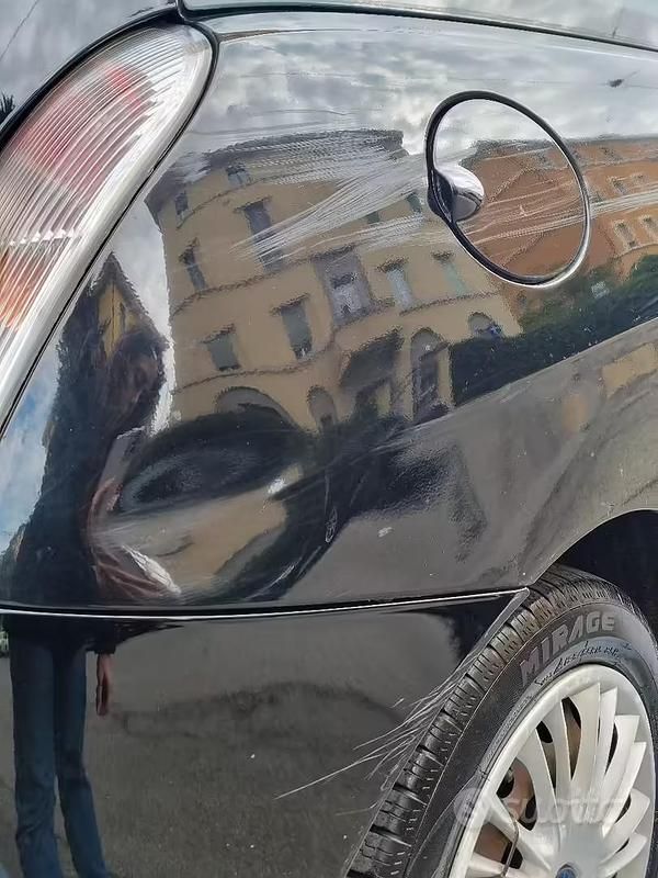 Usata Lancia Ypsilon 60 CV (44 kW) 2008 Nero Utilitaria