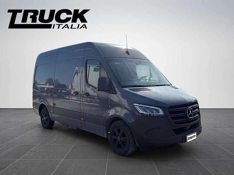 Usata Mercedes Sprinter 170 CV (125 kW) 2023 Grigio scuro Furgone