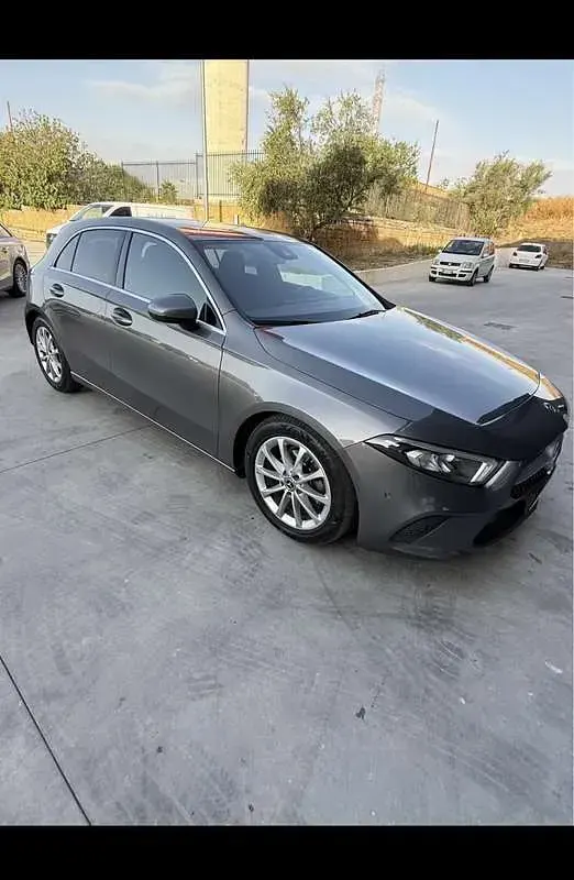 Usata Mercedes A180 116 CV (85 kW) 2019 Berlina