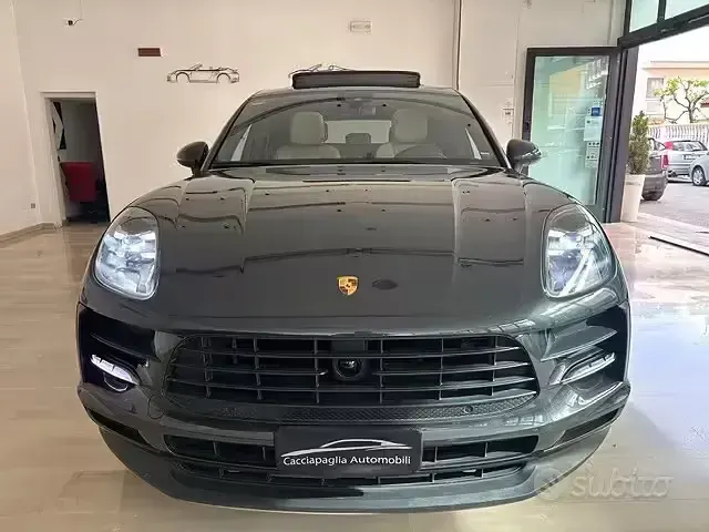 Usata Porsche Macan 246 CV (180 kW) 2021 Grigio SUV