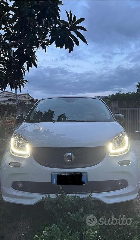 Usata Smart ForFour Brabus 90 CV (66 kW) 2018 Bianco Utilitaria