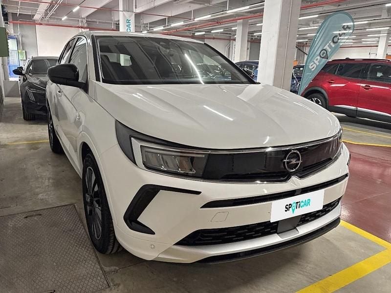 Usata Opel Grandland X Business Elegance 131 CV (96 kW) 2024 Bianco SUV