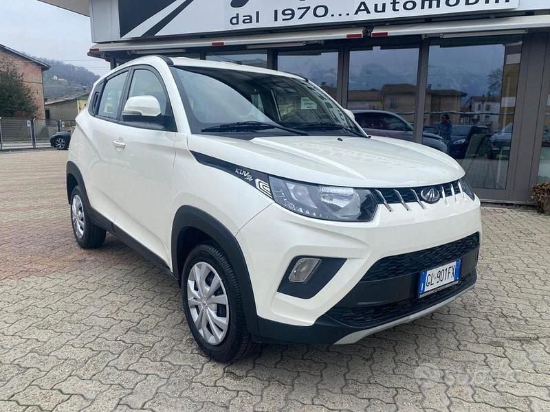 Usata Mahindra KUV100 87 CV (63 kW) 2024 Bianco SUV