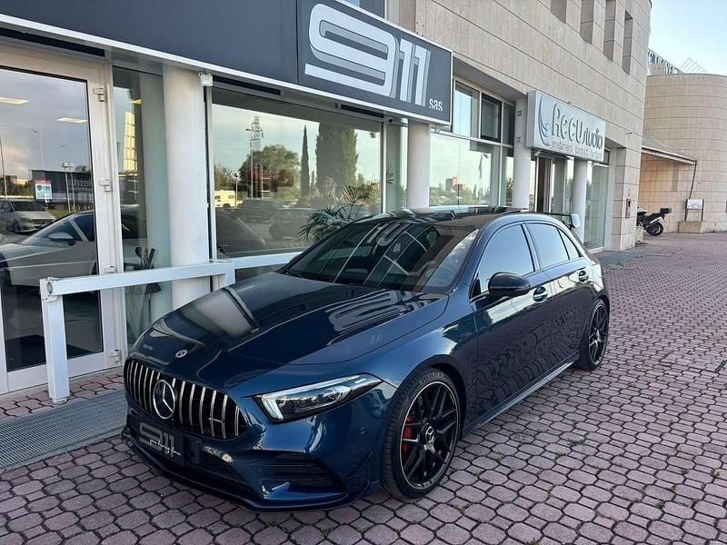 Blu denim Usata 2022 Mercedes A35 AMG AMG Tre volumi | 39.900 € (Buon prezzo) - Immagine 1/4