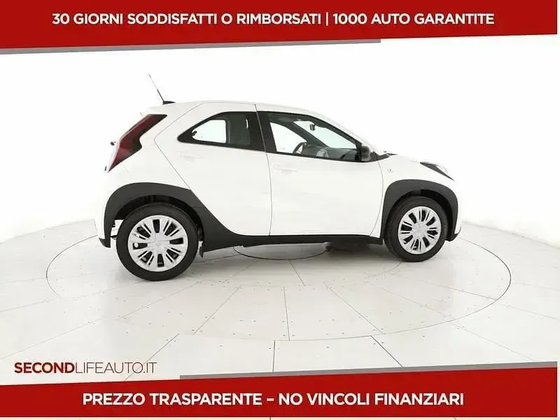 Nuova Toyota Aygo X Active 72 CV (52 kW) 2025 Bianco SUV