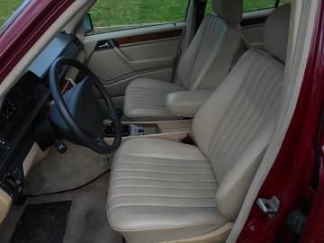 Usata Mercedes E200 1993 Bordeaux Berlina