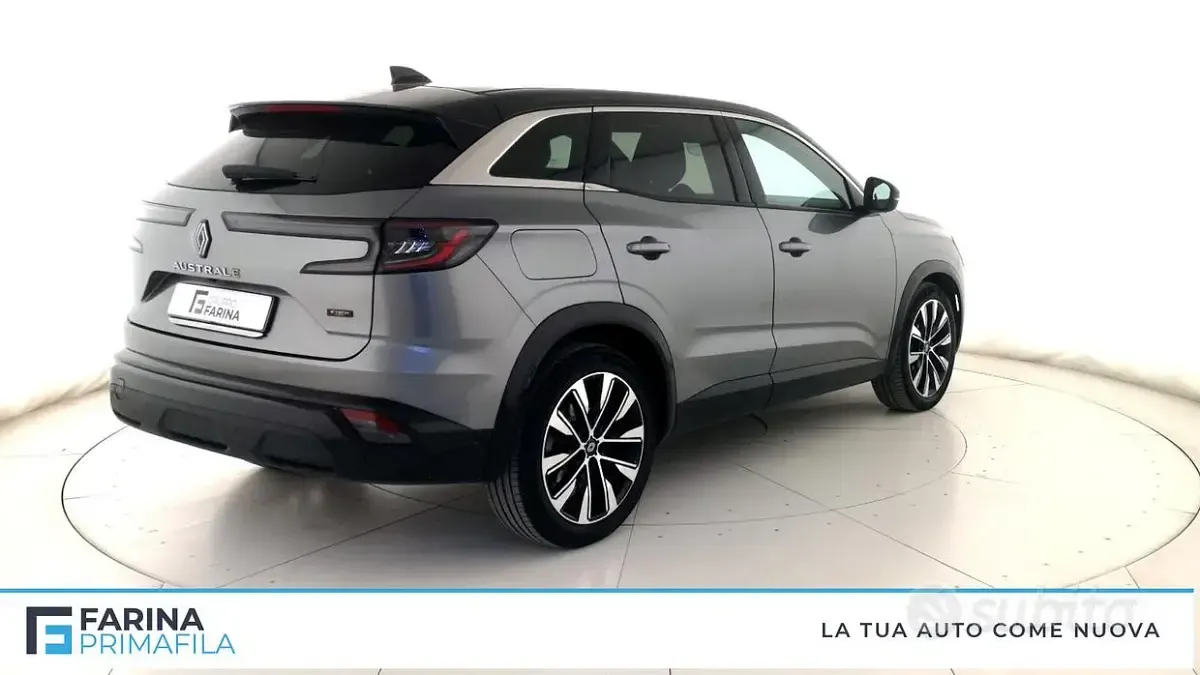 Usata Renault Austral Techno 131 CV (96 kW) 2023 Grigio scisto tetto nero SUV
