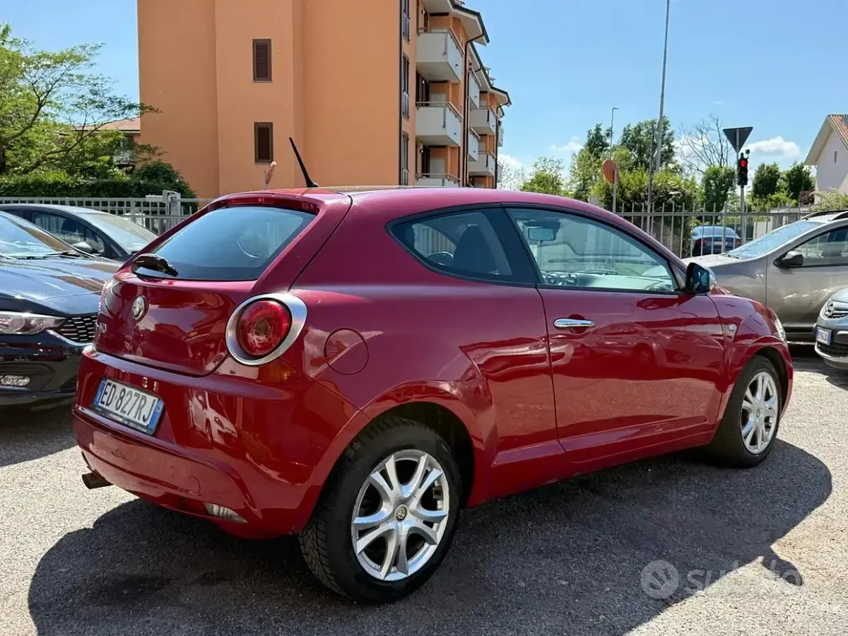 Usata Alfa Romeo MiTo Distinctive 105 CV (77 kW) 2011 Rosso Utilitaria