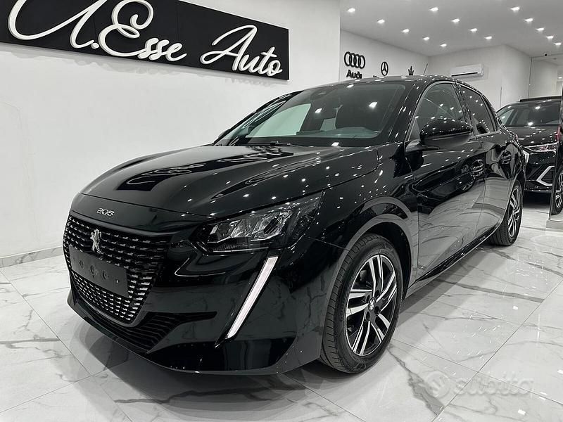 Usata Peugeot 208 Allure 101 CV (74 kW) 2021 Nero Utilitaria