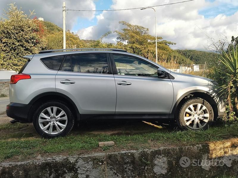 Usata Toyota RAV4 Style 150 CV (110 kW) 2013 Grigio SUV