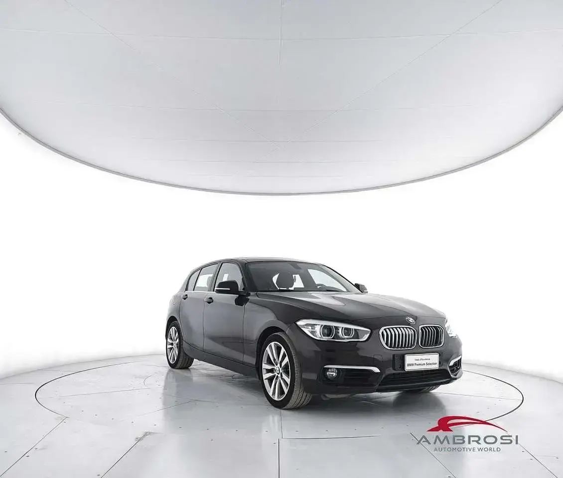 Usata BMW 118 150 CV (110 kW) 2018 Nero Utilitaria