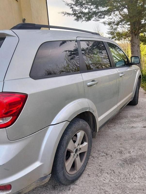 Usata Fiat Freemont 170 CV (125 kW) 2011 Grigio SUV