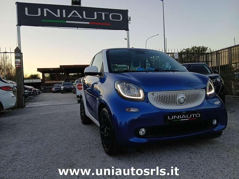 Usata Smart ForTwo Coupé Proxy 71 CV (52 kW) 2016 Blu/azzurro Utilitaria