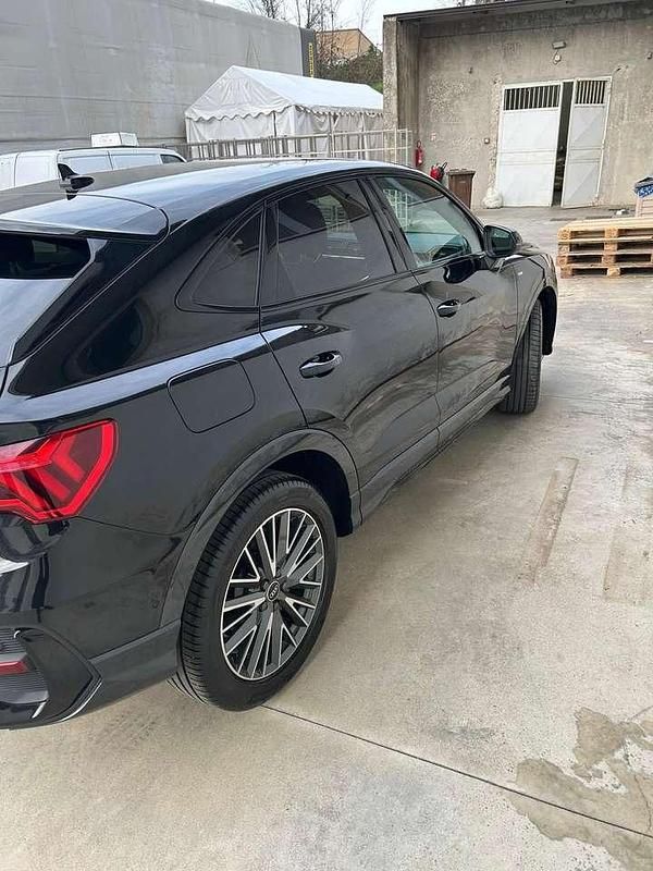 Usata Audi Q3 Sportback S-Line 150 CV (110 kW) 2022 Nero SUV