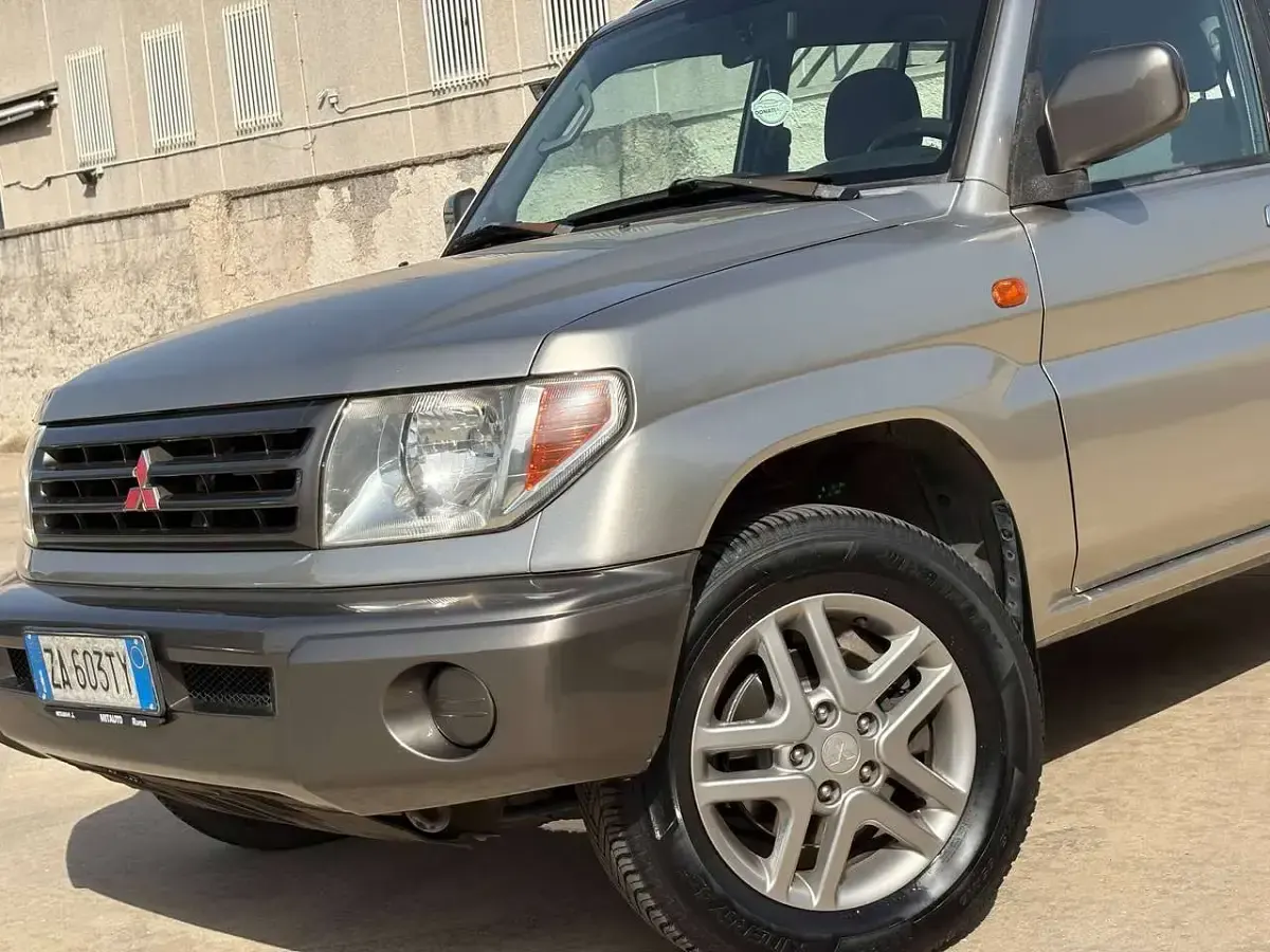 Usata Mitsubishi Pajero 114 CV (83 kW) 2003 Argento SUV