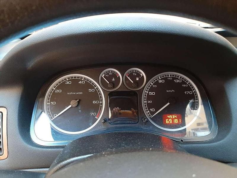 Usata Peugeot 307 109 CV (80 kW) 2004 Argento Berlina