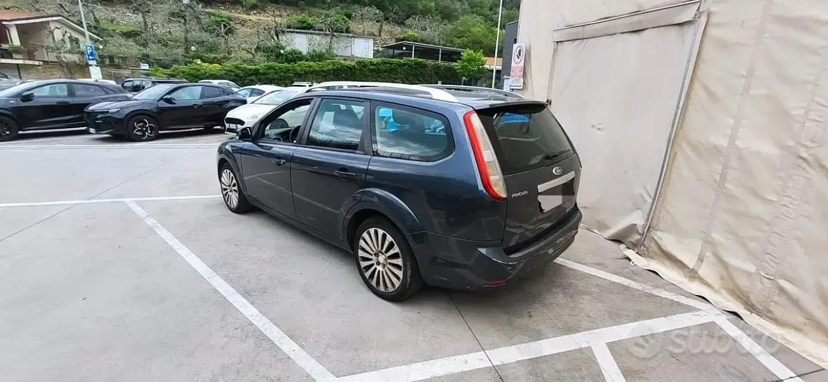 Usata Ford Focus Titanium 90 CV (66 kW) 2009 Grigio Station wagon