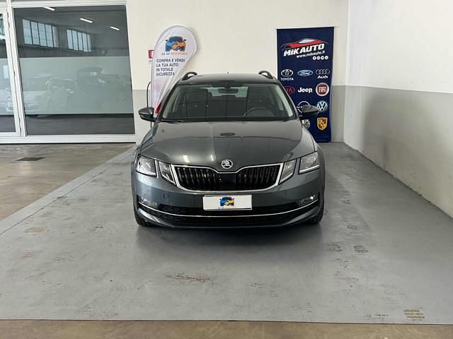 Usata Skoda Octavia G-TEC Style 131 CV (96 kW) 2019 Grigio scuro Station wagon