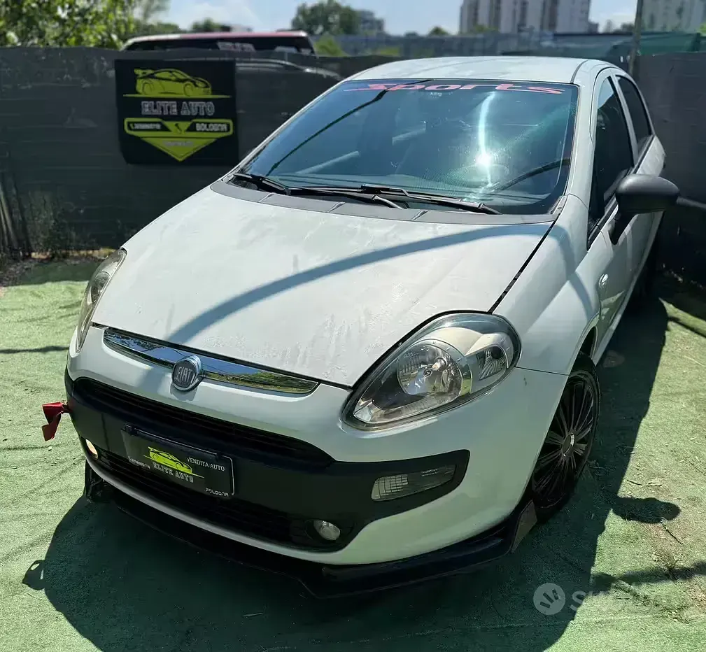Usata Fiat Punto Evo Dynamic 69 CV (50 kW) 2011 Bianco Utilitaria