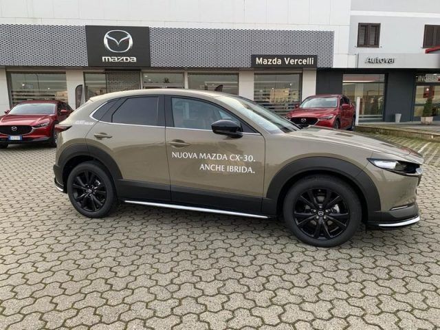 Verde Usata 2024 Mazda CX-30 Nagisa SUV | 28.500 € (Molto cara) - Immagine 1/4
