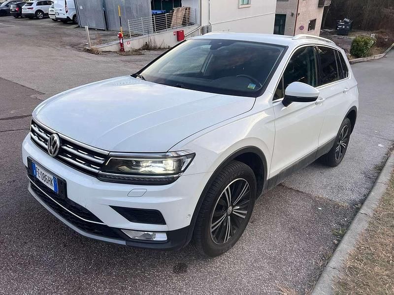 Usata VW Tiguan Executive 150 CV (110 kW) 2016 Bianco SUV