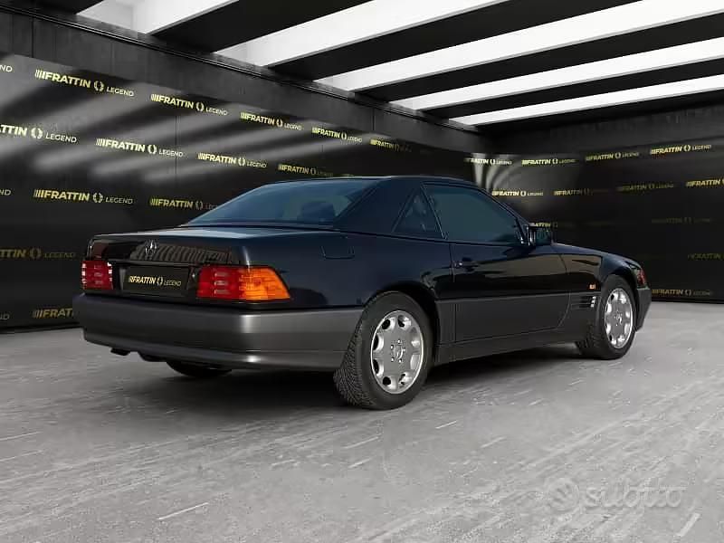 Usata Mercedes SL300 190 CV (139 kW) 1992 Nero Cabrio