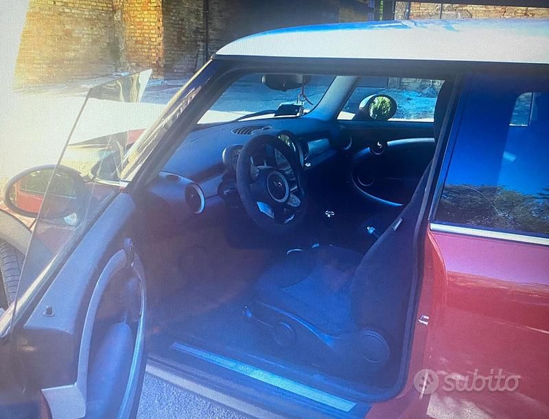 Usata Mini Cooper 109 CV (80 kW) 2008 Rosso Utilitaria
