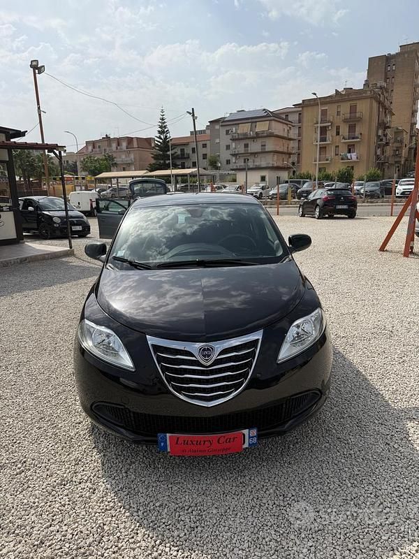 Nero Usata 2013 Lancia Ypsilon Silver Due volumi | 9499 € (Molto cara) - Immagine 1/4