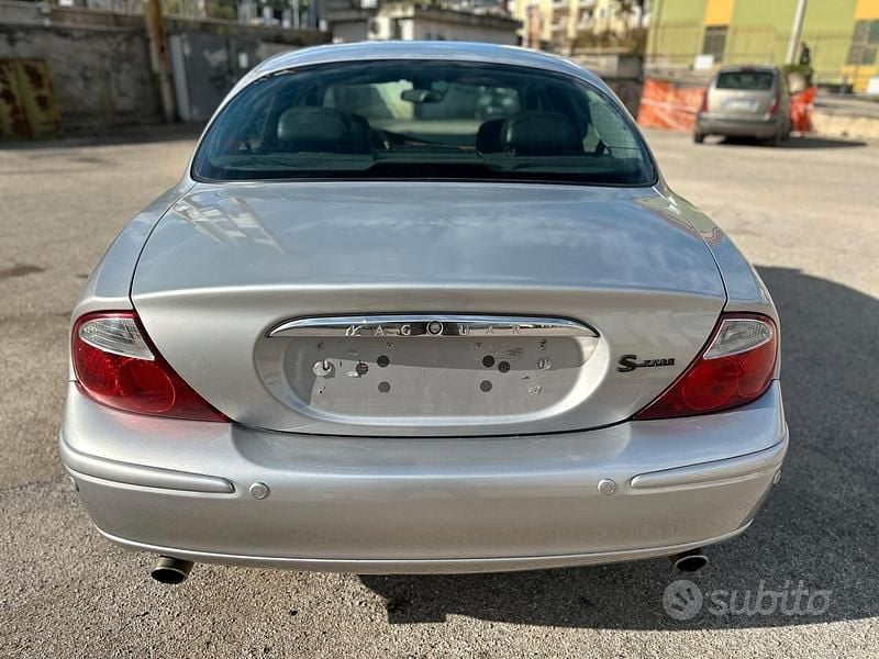 Usata Jaguar S-Type Executive 238 CV (175 kW) 2002 Grigio Berlina