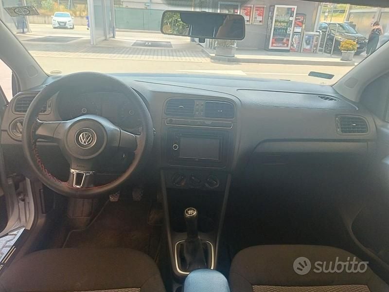 Usata VW Polo 75 CV (55 kW) 2010 Grigio Utilitaria