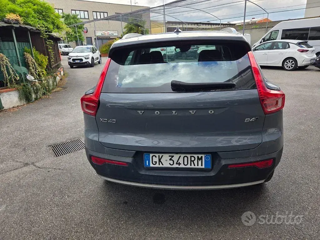 Usata Volvo XC40 Plus 197 CV (144 kW) 2022 Azzurro SUV
