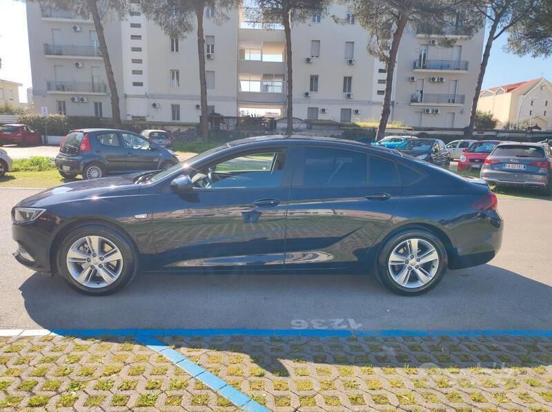 Usata Opel Insignia 136 CV (100 kW) 2018 Blu Berlina