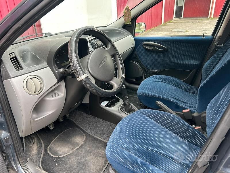 Usata Fiat Punto 2000 Utilitaria