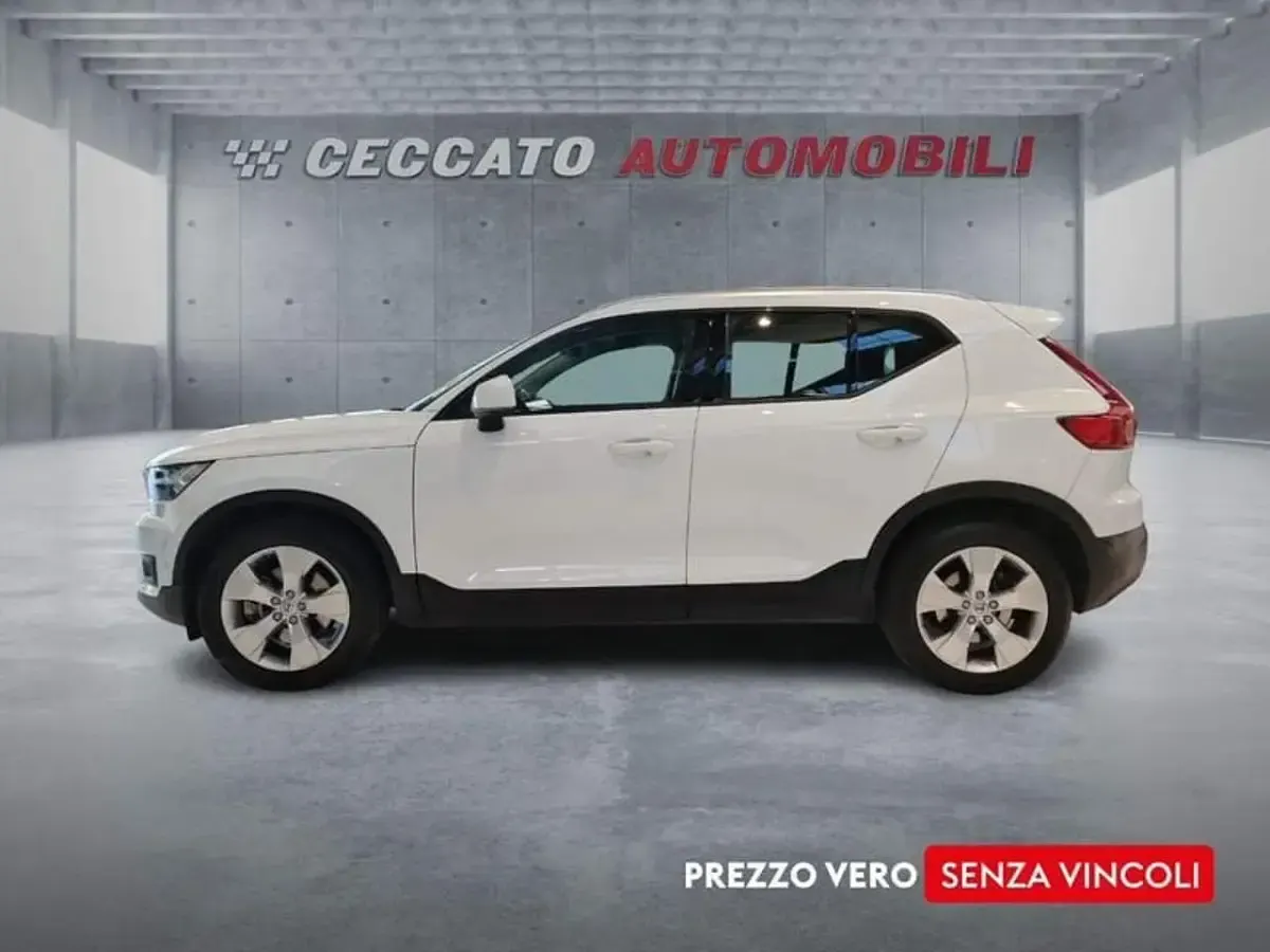 Usata Volvo XC40 Momentum 150 CV (110 kW) 2018 Bianco SUV