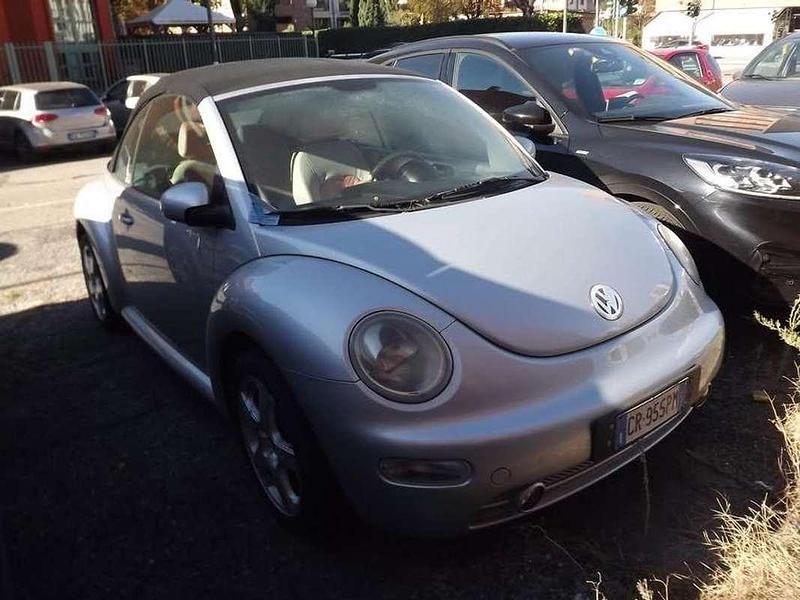 Usata VW New Beetle Cabriolet 101 CV (74 kW) 2004 Grigio Cabrio