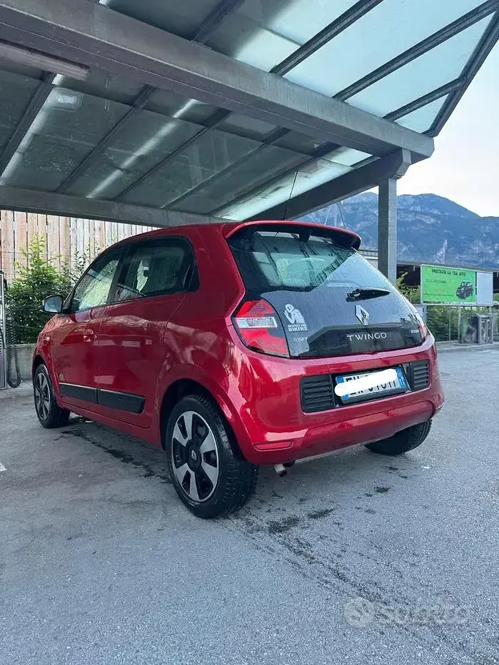 Usata Renault Twingo 69 CV (50 kW) 2014 Rosso Utilitaria