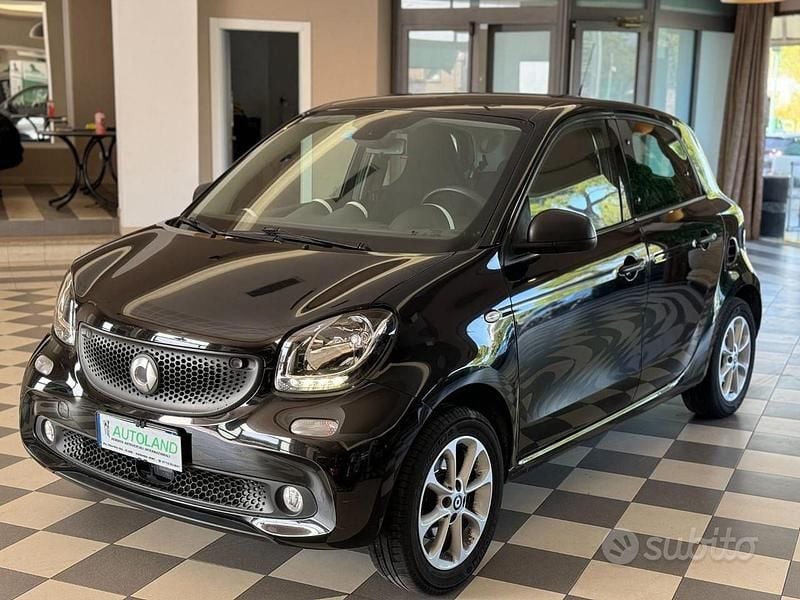 Usata Smart ForFour Passion 71 CV (52 kW) 2018 Nero Utilitaria