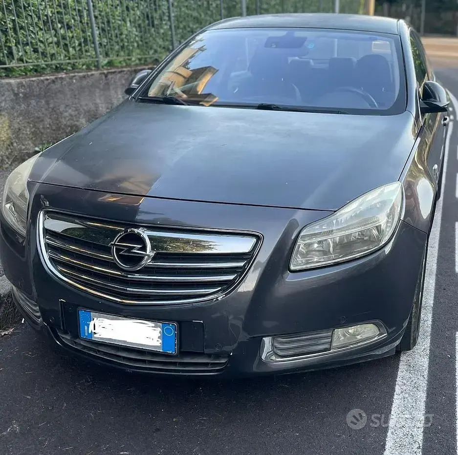 Usata Opel Insignia 160 CV (117 kW) 2011 Grigio Berlina