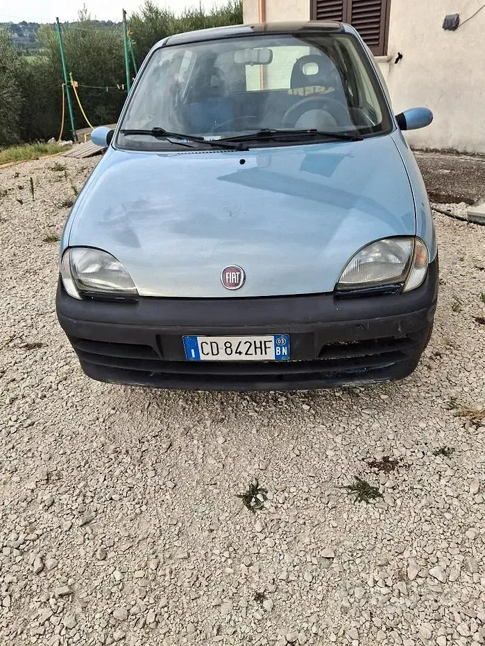 Usata Fiat 600 54 CV (39 kW) 2003 Bluazzurro Berlina