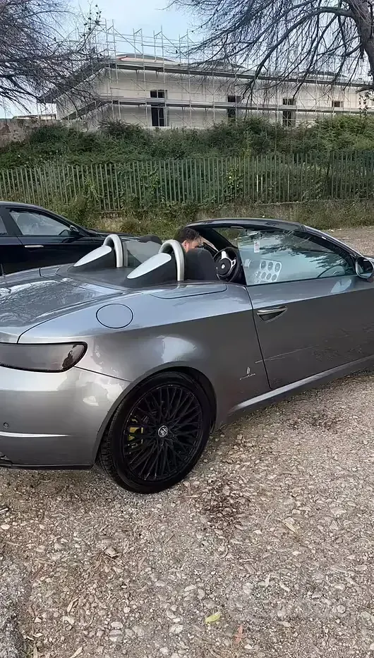 Usata Alfa Romeo Spider 200 CV (147 kW) 2007 Grigio Cabrio