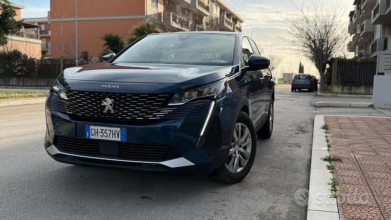 Usata Peugeot 3008 Business-Line 130 CV (95 kW) 2021 Blu SUV