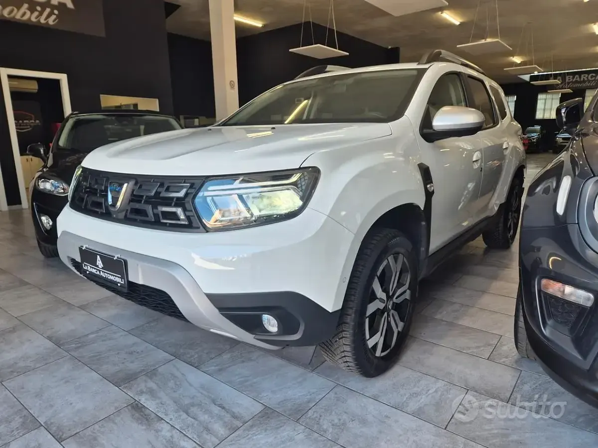 Usata Dacia Duster Prestige 101 CV (74 kW) 2022 Bianco SUV