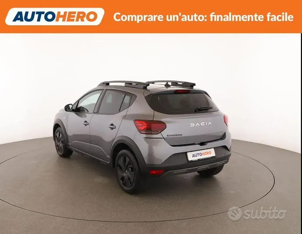 Usata Dacia Sandero Expression 91 CV (66 kW) 2024 Grigio Berlina