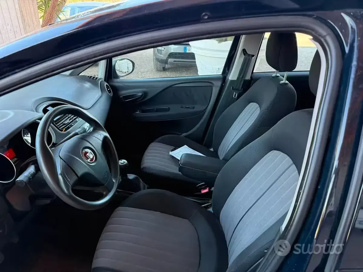 Usata Fiat Grande Punto 95 CV (69 kW) 2018 Bluazzurro Utilitaria