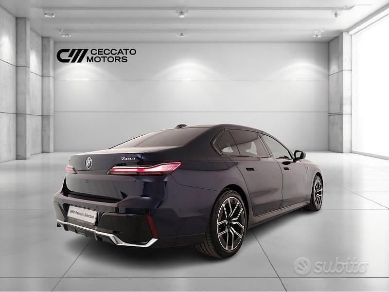 Usata BMW 740 M Sport 299 CV (219 kW) 2025 Blu Berlina
