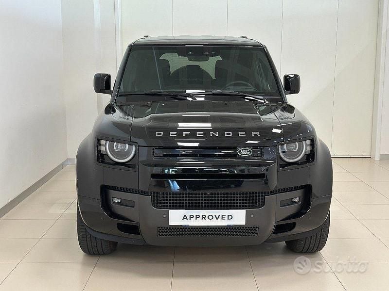 Usata Land Rover Defender SE Dynamic 200 CV (147 kW) 2025 Nero SUV