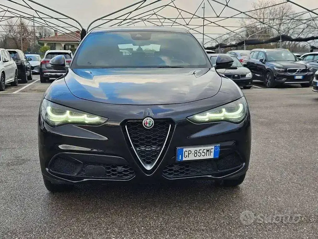 Usata Alfa Romeo Stelvio Super 209 CV (153 kW) 2023 Nero SUV