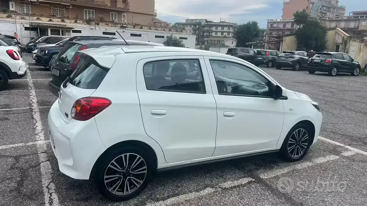 Usata Mitsubishi Space Star 71 CV (52 kW) 2021 Bianco Utilitaria