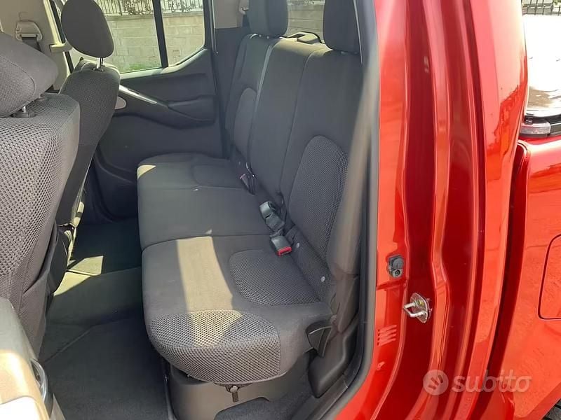 Usata Nissan Navarra 171 CV (125 kW) 2008 Rosso SUV