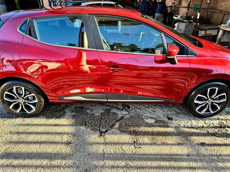 Usata Renault Clio IV Life 75 CV (55 kW) 2017 Berlina